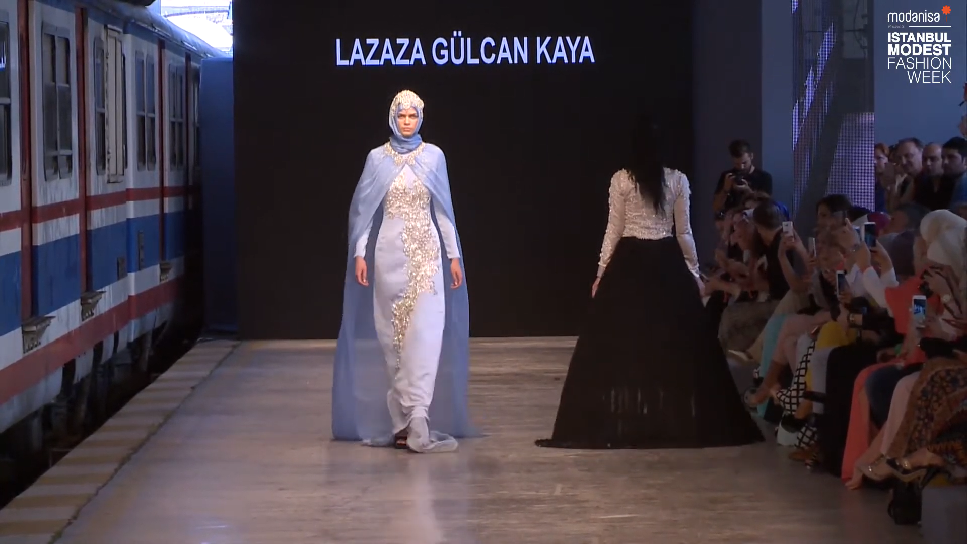 IMFW 2016  LAZAZA GLCAN KAYA SS 2016 RUNWAY 1 45 screenshot