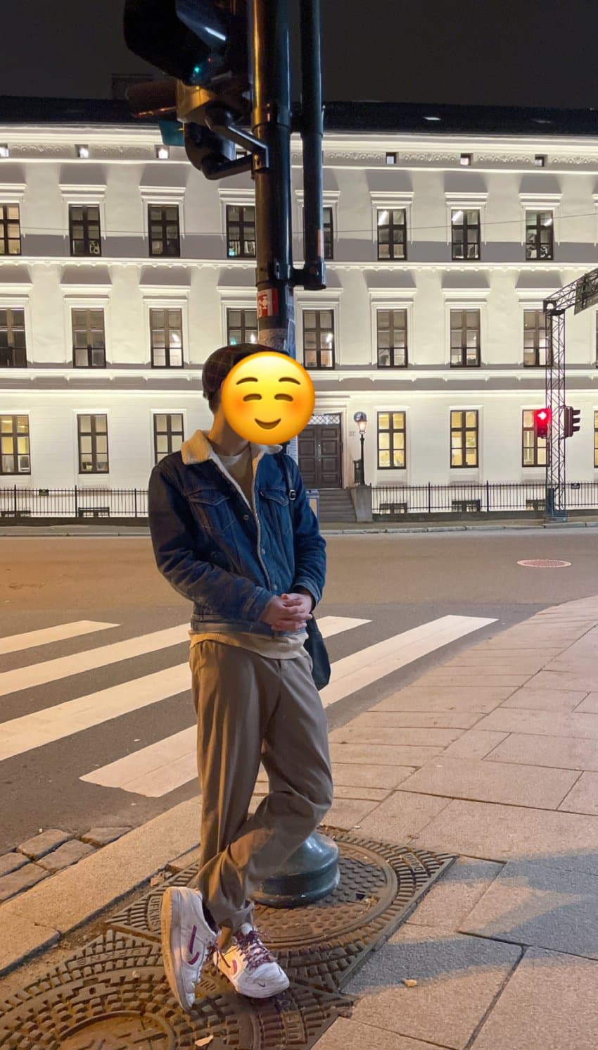1673754376