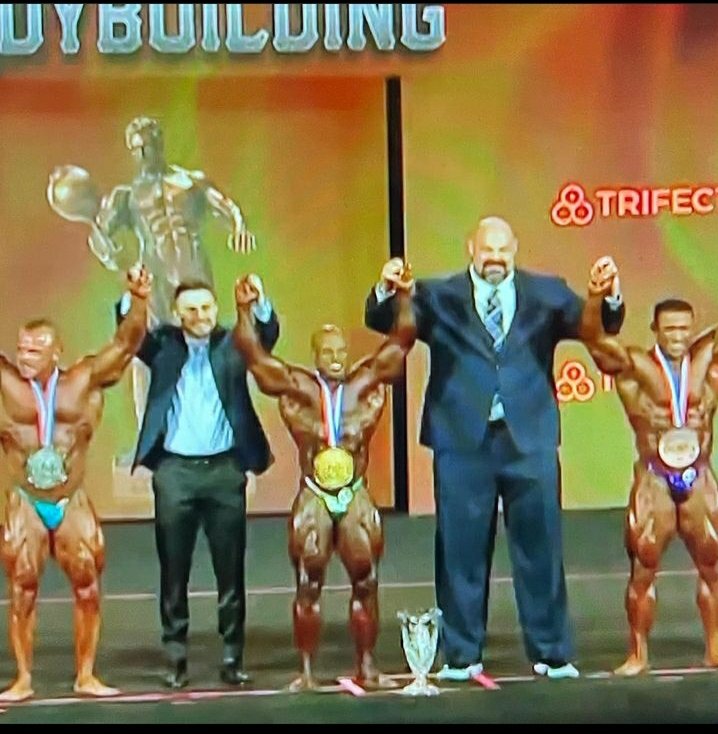 1B37F0B0 2522 4B27 8A32 801EFA9414AE