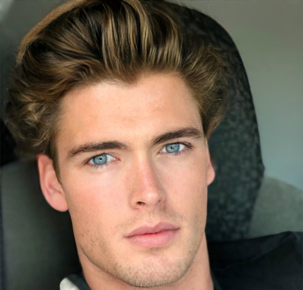 FaceApp 1674419250302