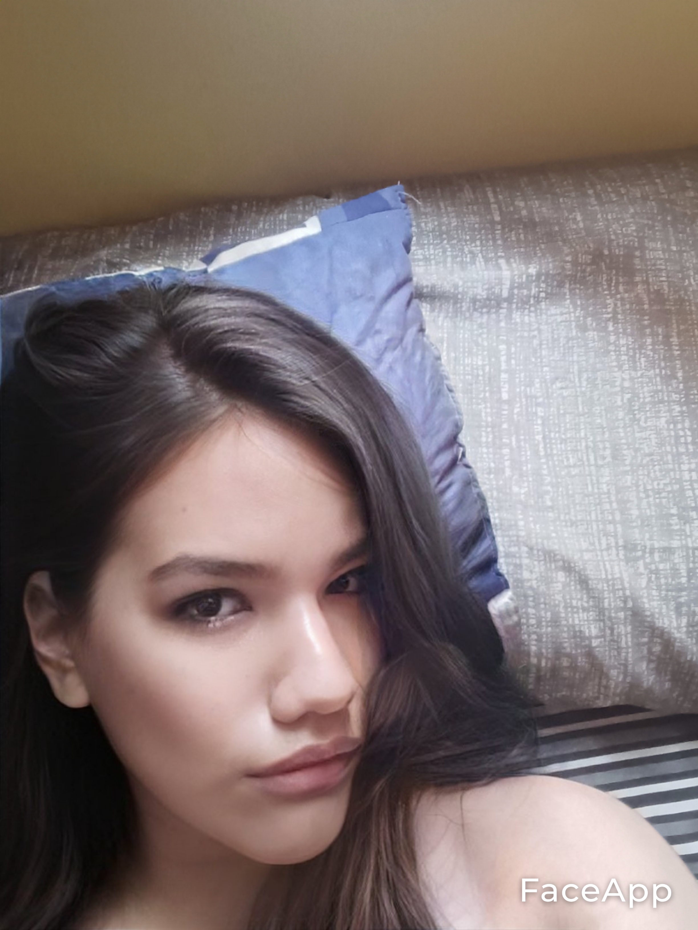 FaceApp 1671909468869