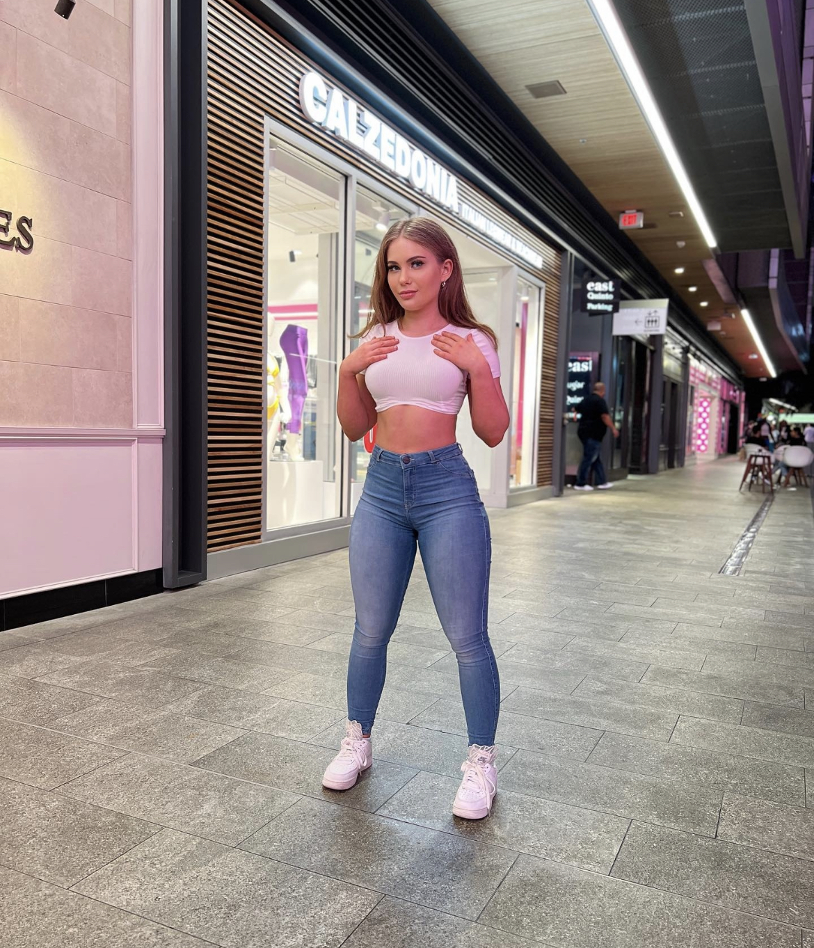 31F13C1D BA8C 4D4C A1BC F8EAE015E033