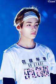 5 Iconic Head Accessories Slayed By BTS V - Kimchislap.com
