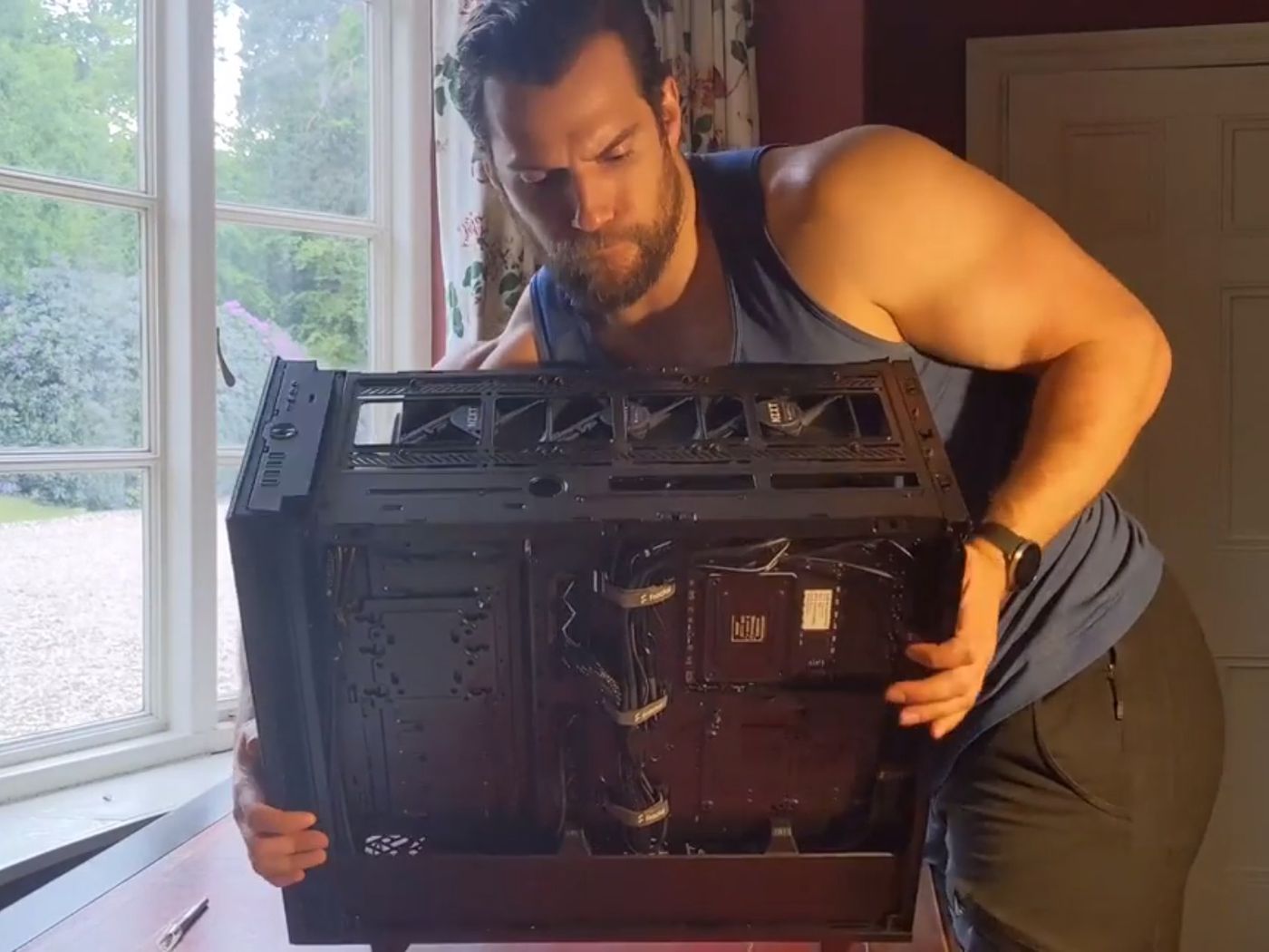 Henry cavill building gaming c