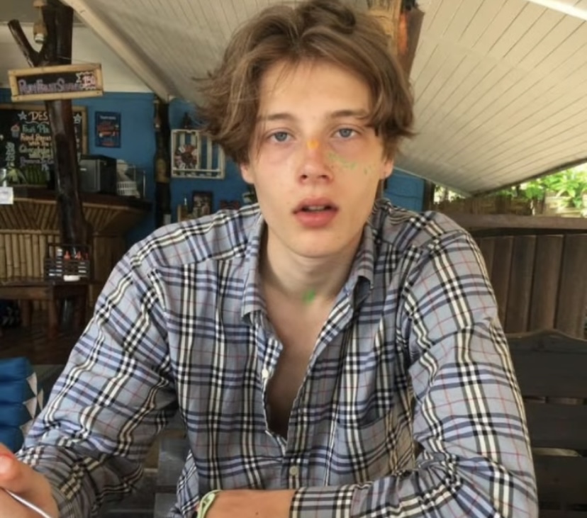 EC091657 BC73 4B50 AC51 4AB18CC44C61