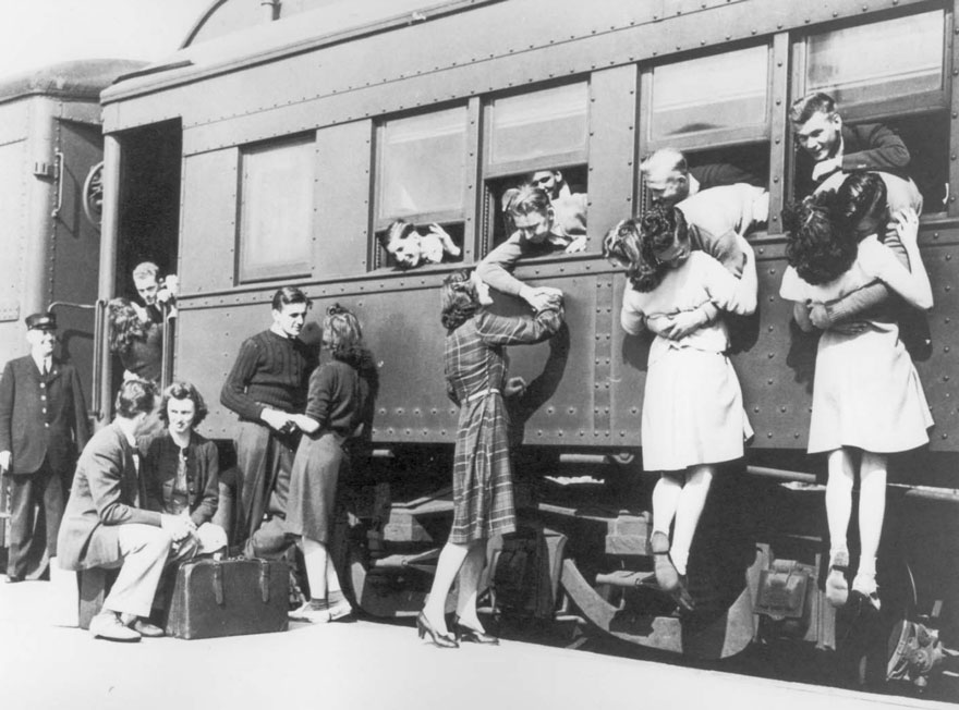 Old photos vintage war couples love romance 26 5732d80aec7ef  880