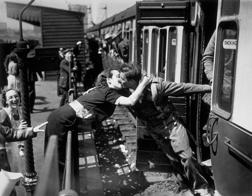 Old photos vintage war couples love romance 20 5731f4cbb4891  880