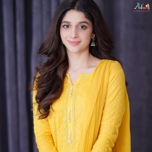 89_mawra-hocane-photo-15.jpg