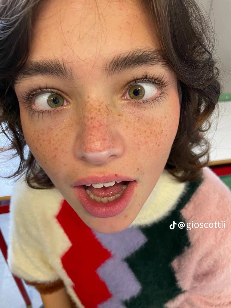 D