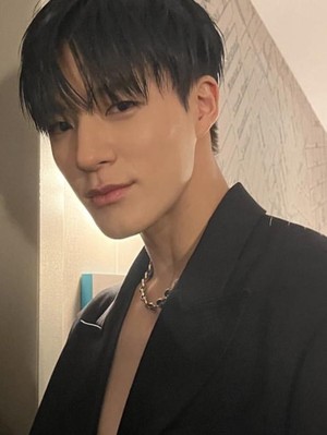 Jeno nct dream hadir di new york fashion week pada 13 september 2022 foto instagramcomnct 34