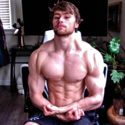 YzTMoOVr 400x400