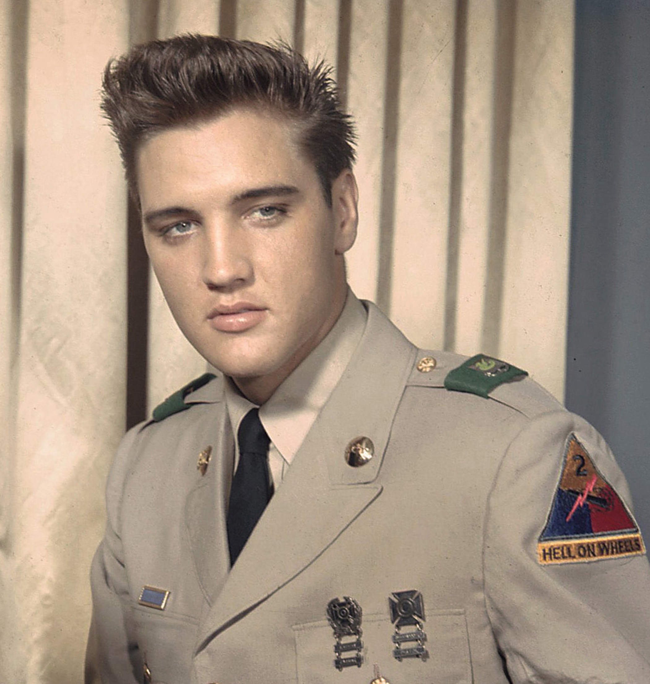 Elvis 2 Elvis 2