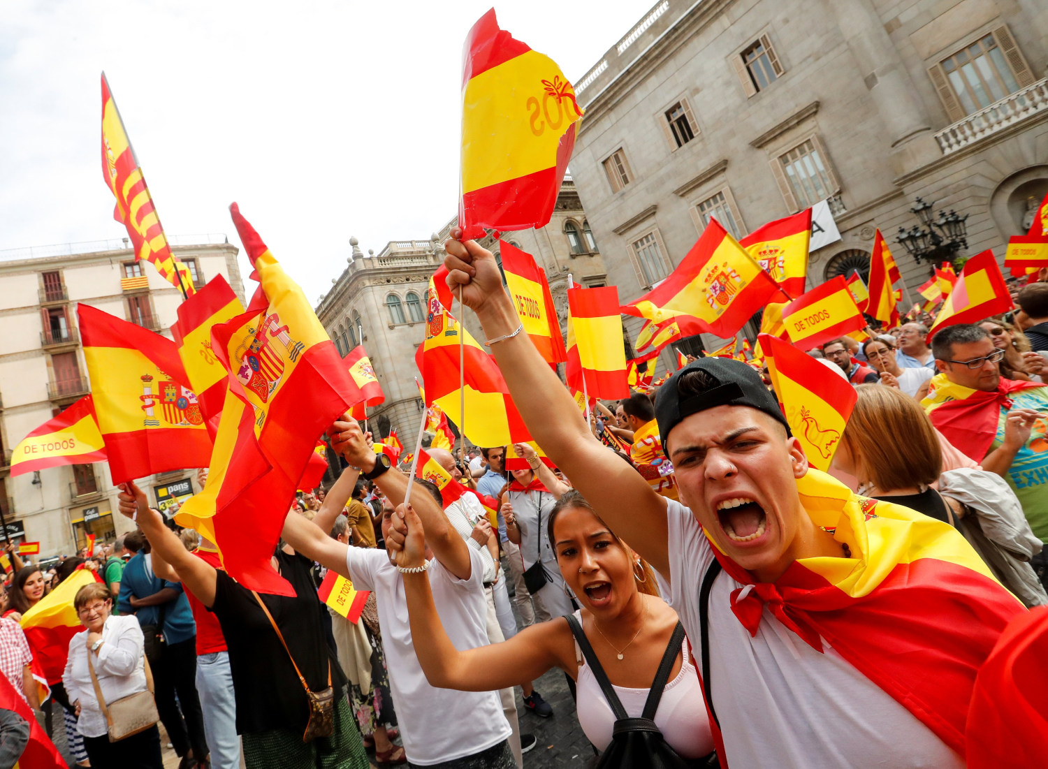 170930 world spain catalonia flags angry 0722