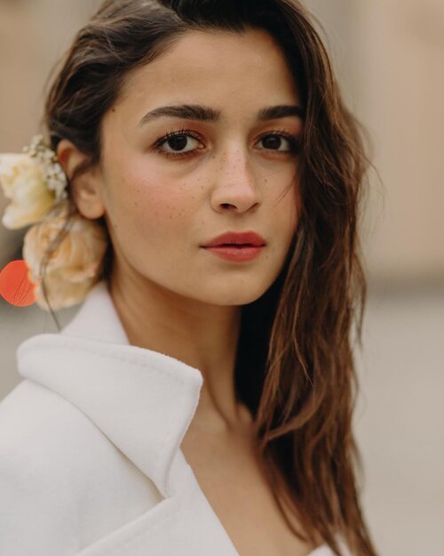Alia-Bhatt-Youngest-Bollywood-Actresses.jpeg
