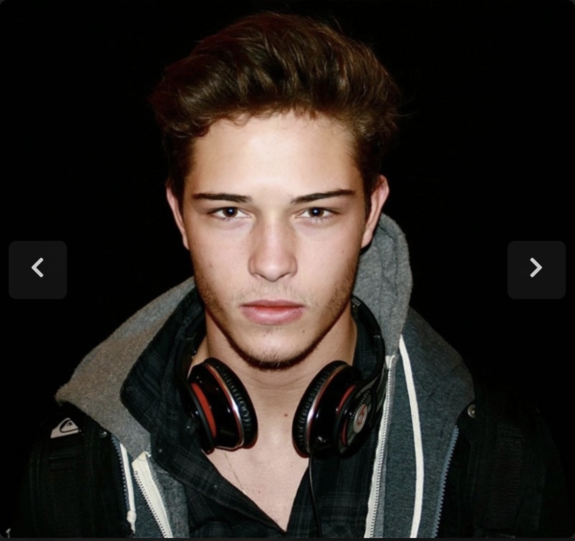 5E3C5113 8201 4B83 99C5 95B8524B553F