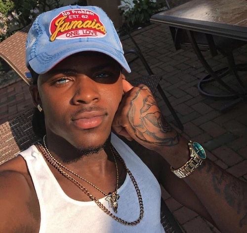 9324FBB2 6F69 44B5 AA51 53713655D534