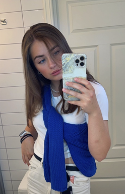 Benedeikte blue