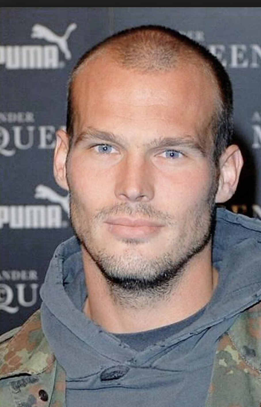 4C22CA3E 1D5D 45F1 A36C 7C67230757F4