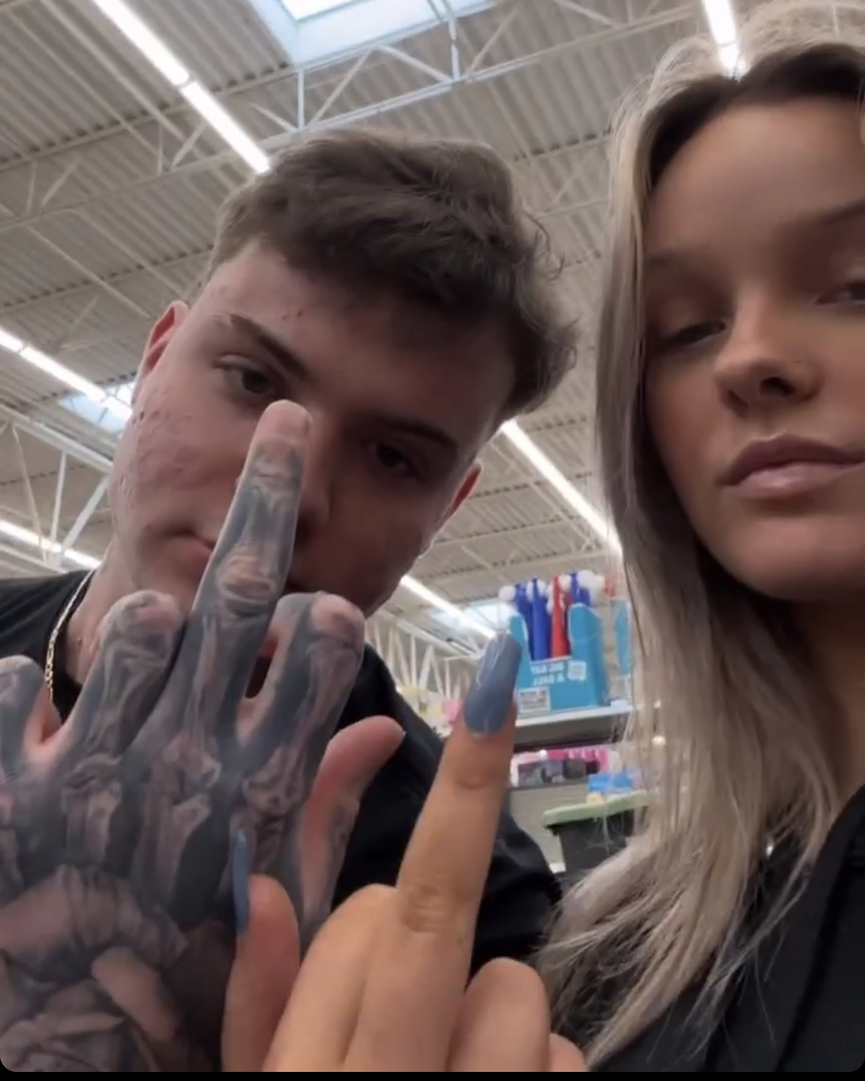 1034E0DB 53EA 4EFF B59E 429C8F0B802C