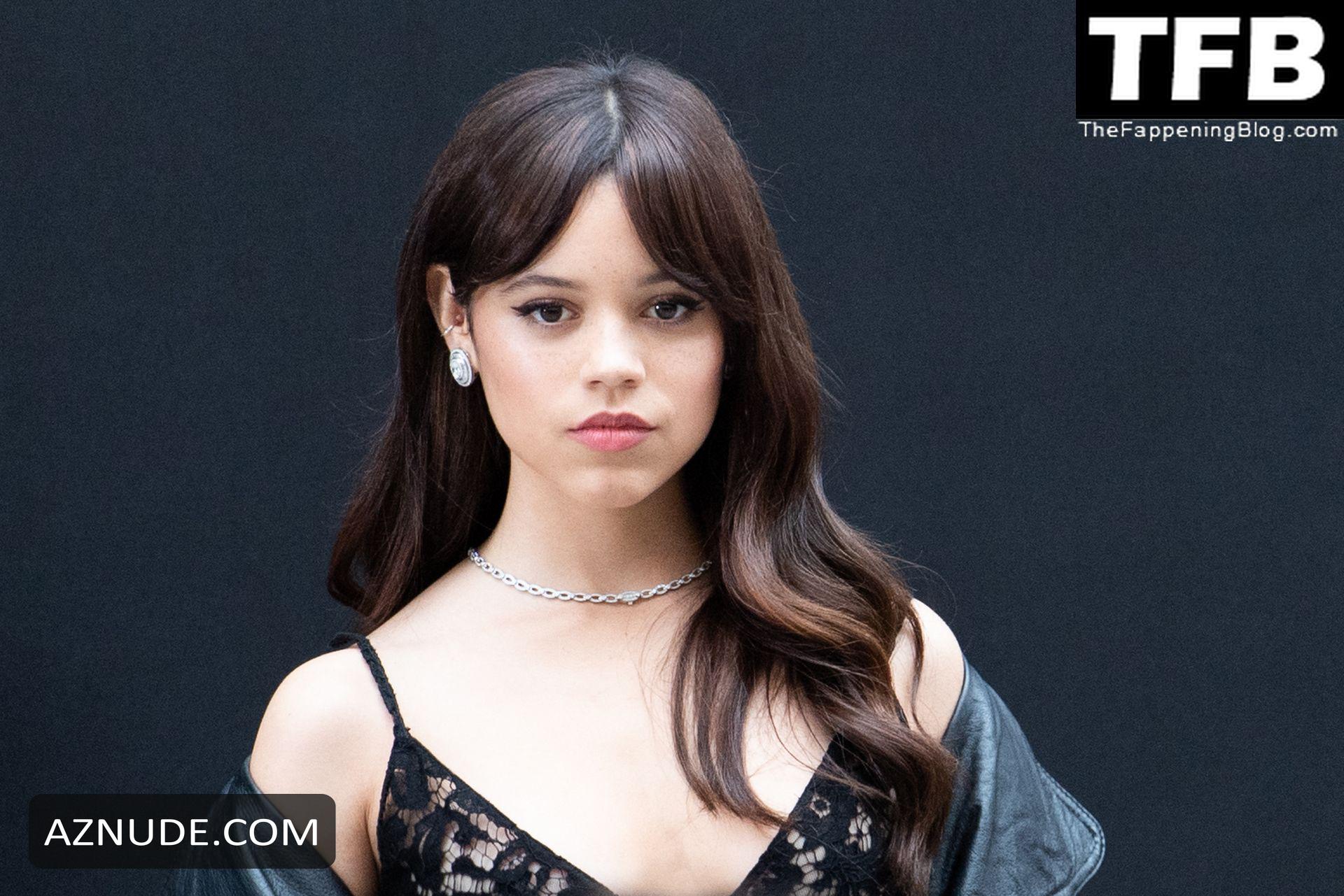 Jenna Ortega Sexy 11