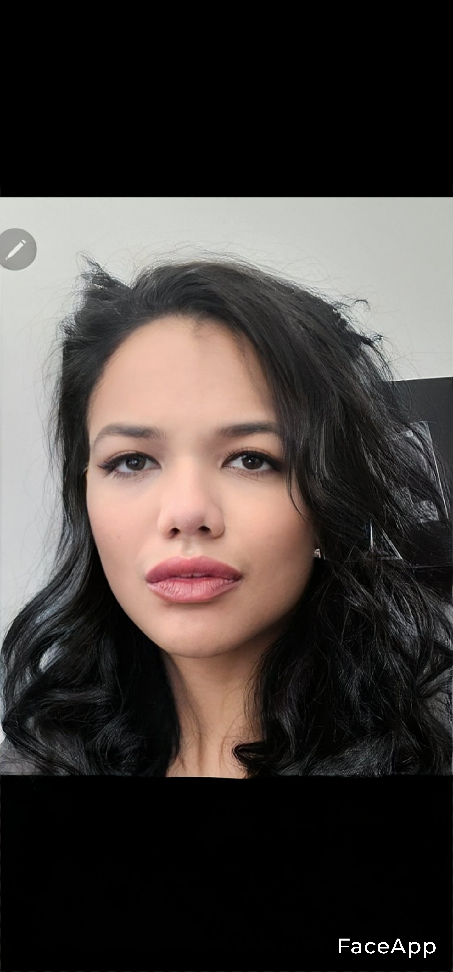 FaceApp 1679589729226