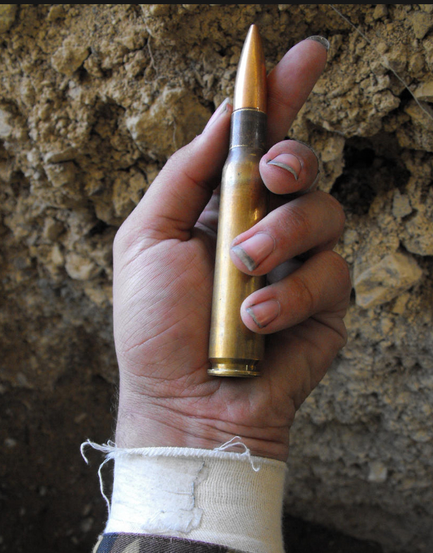 E61AF87F E28C 463D 8648 9DFD247D46B3