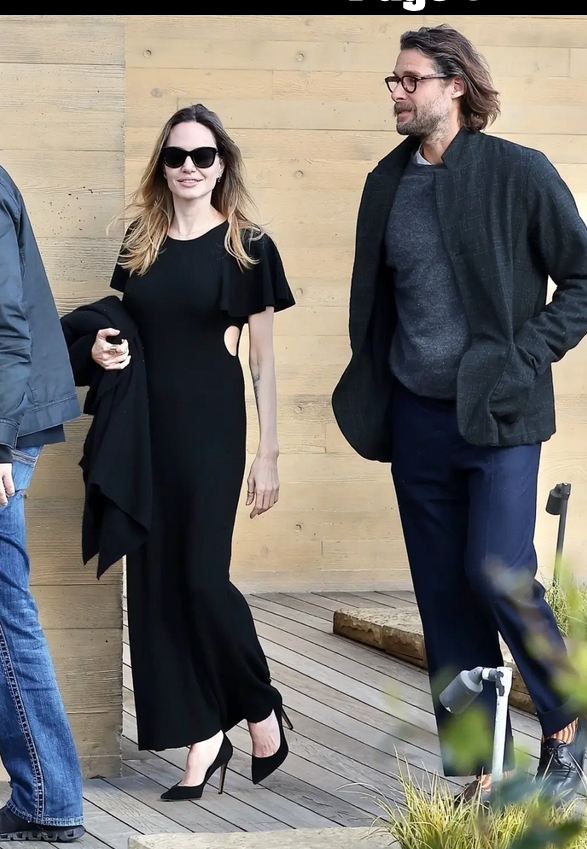 Screenshot 2023 03 27 at 23 37 11 Angelina Jolie goes on three hour lunch with billionaire Dav