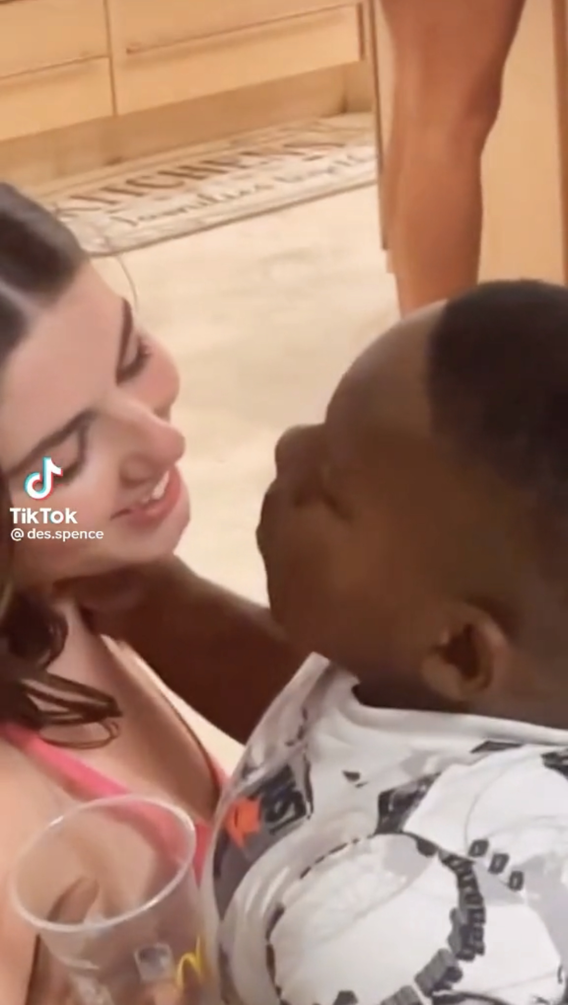 D2F8DC12 967D 43AE 87D2 29035F4576C4