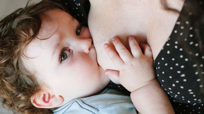 Breastfeeding a Toddler 722x406