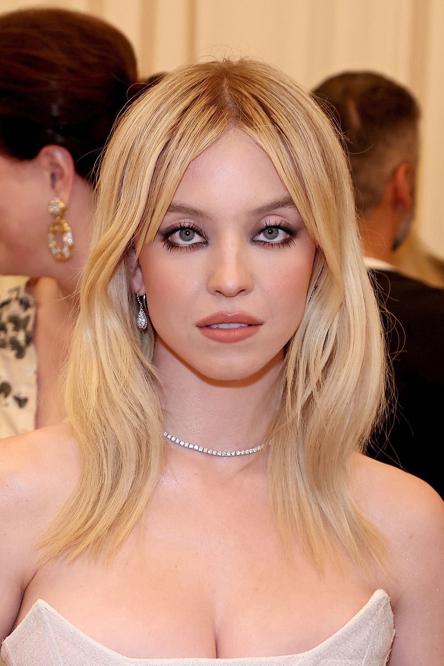 Sydney sweeney arrives at the 2022 met gala celebrating in news photo 1651605357 11