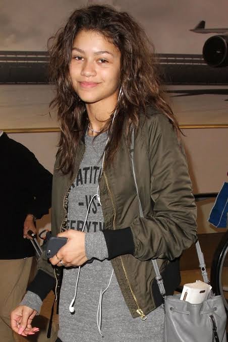 Rate zendaya with and without makeup she is truly an v0 pp4ef3ktwa691