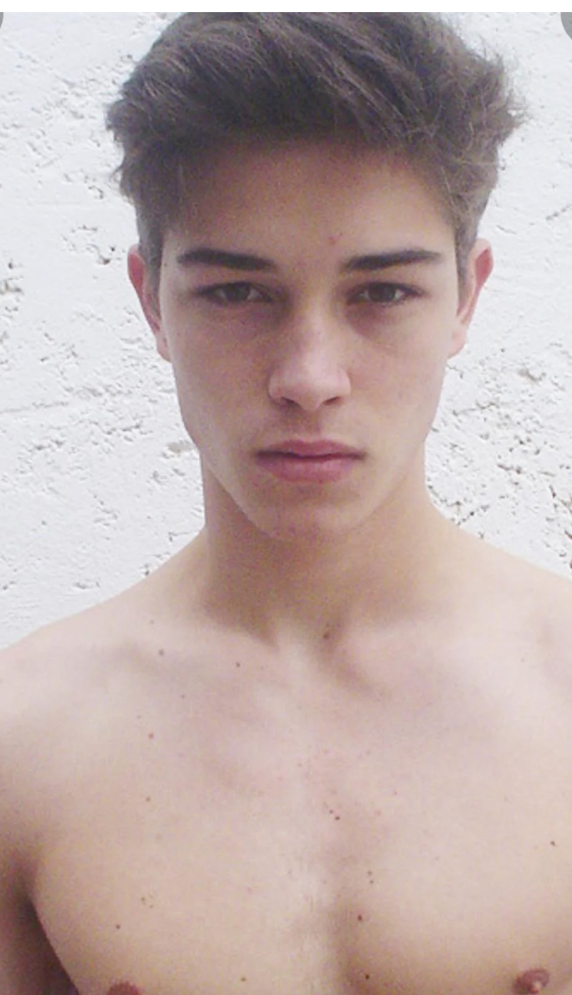 AC4010EB E16F 4398 ACF0 4C3948C9D9AD