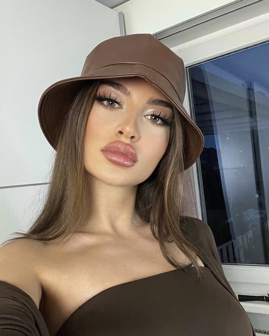 Arab women