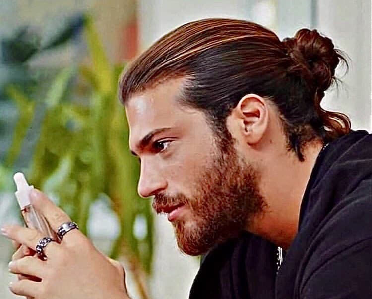 Can Yaman Divit