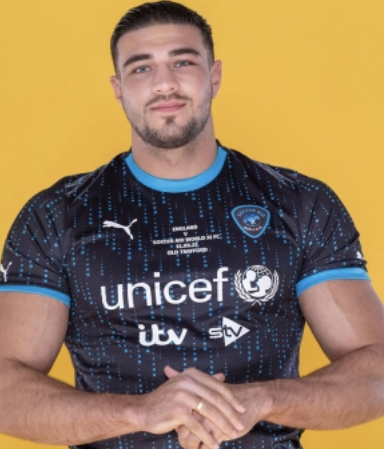 790FF2FB CA38 4328 A714 8B5102157823