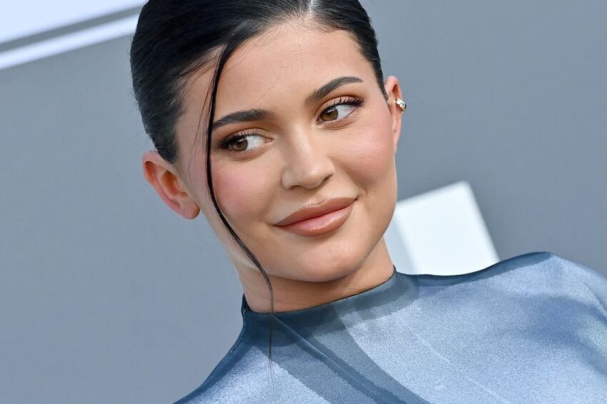 Is Kylie Jenner dating Timothee Chalamet Fans go wild over viral blind item