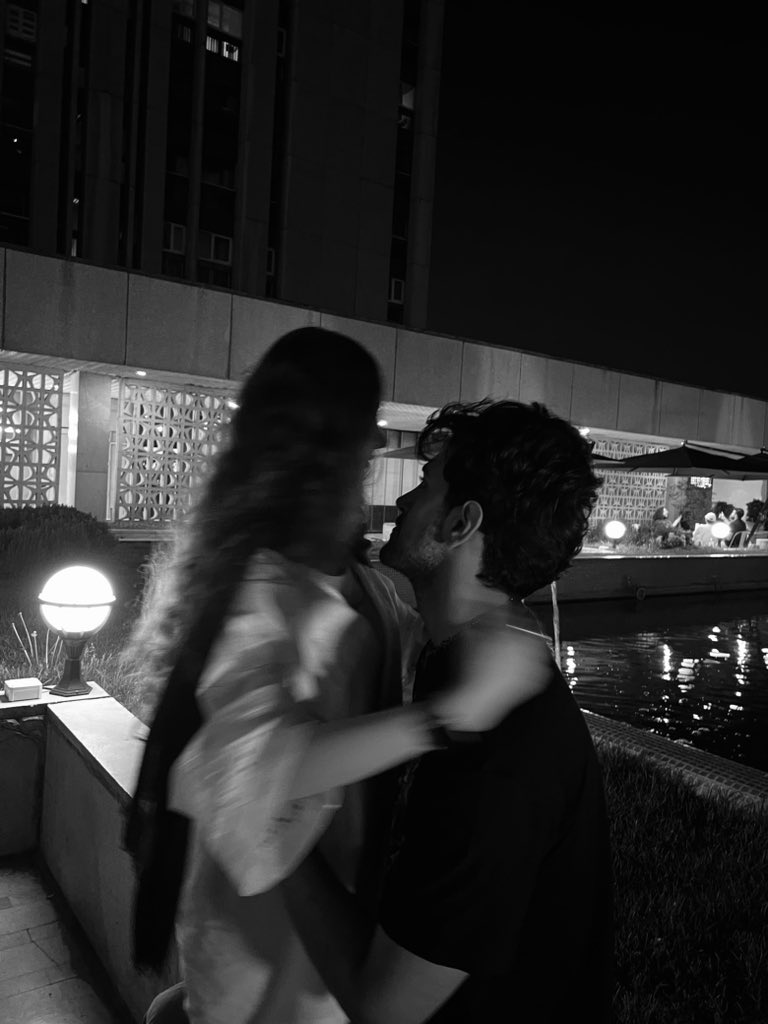 Ft6KBxLaMAEyKDj