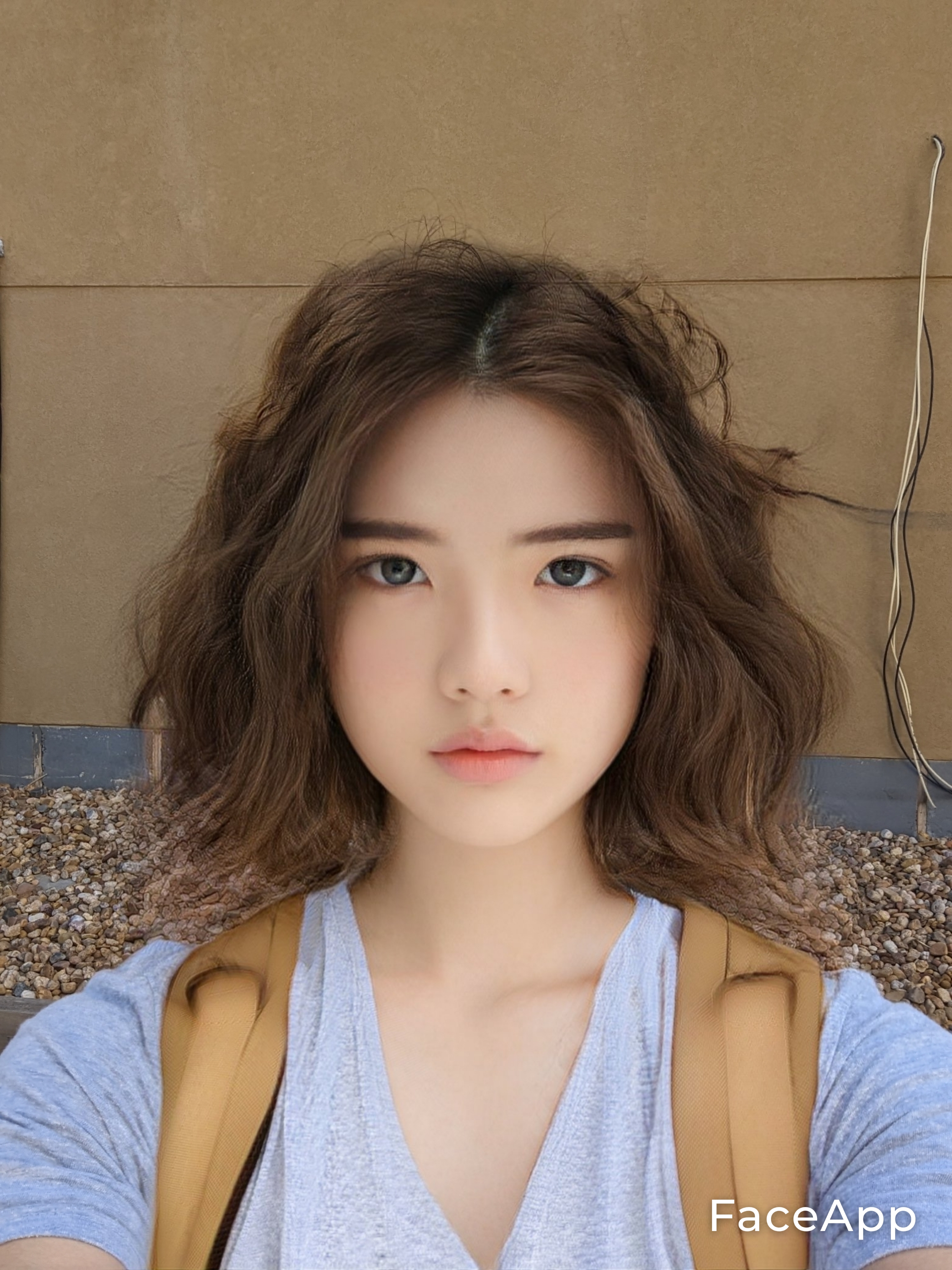 FaceApp 1682398207065