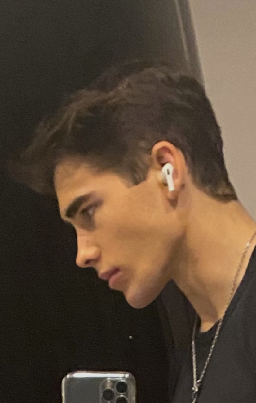 984B89CC E44F 4433 B9BE 88EEC46C38C1