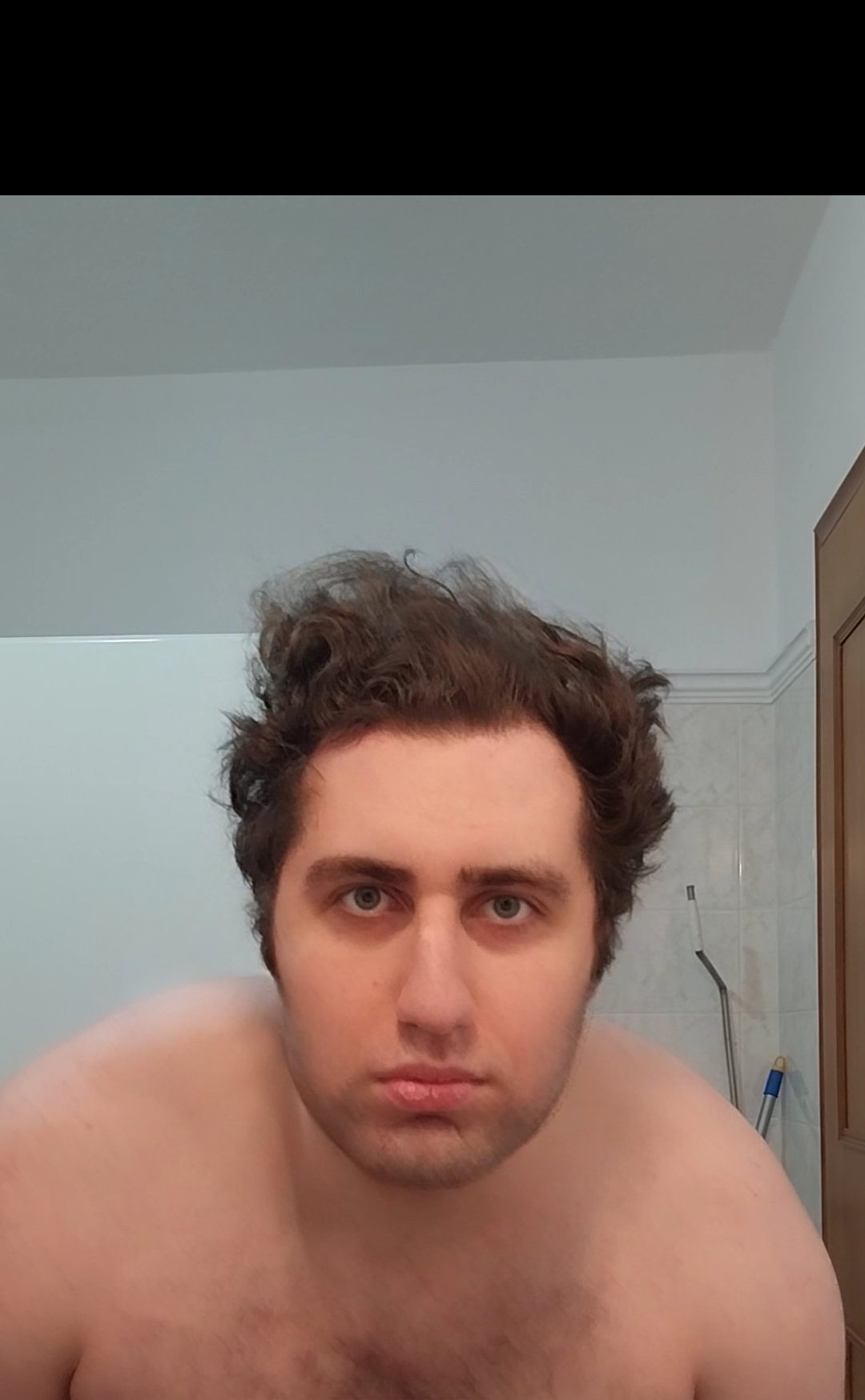 FaceApp 1682553493898