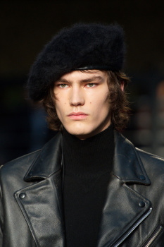 CF61616B 80C1 412C 84F3 7E5CF07AF842