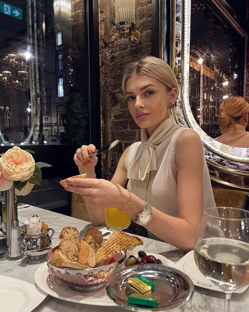Vlada sedan 144099593 320041206093245 7039627233573036204 n