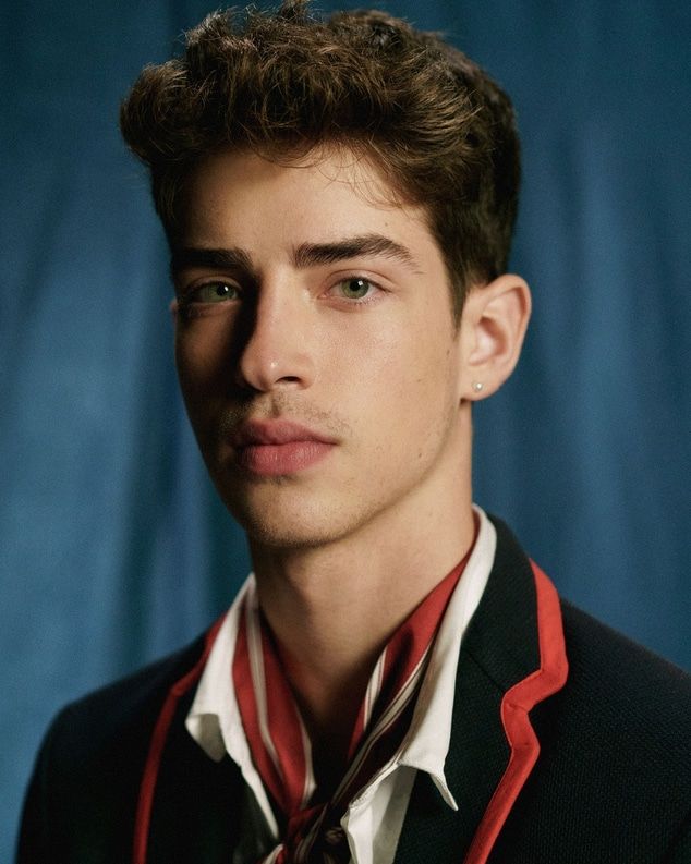 Highxtar highxtar manu rios la estrella de elite la estrella de la gen z destacada 1