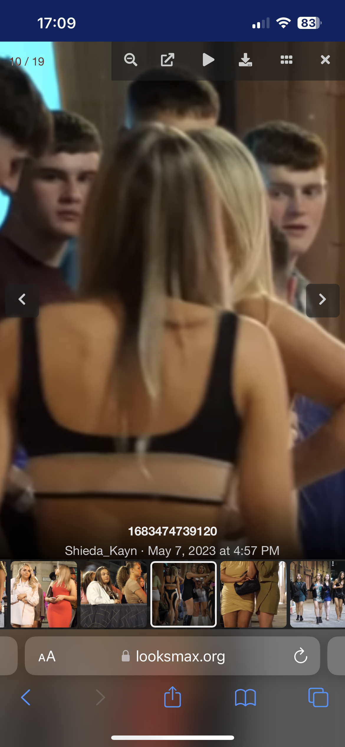 6A197FB8 1D33 4CCB 826C 1A0A7704D86F