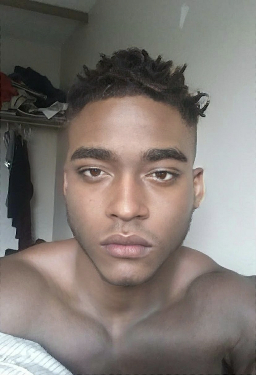 FaceApp 1683572746682