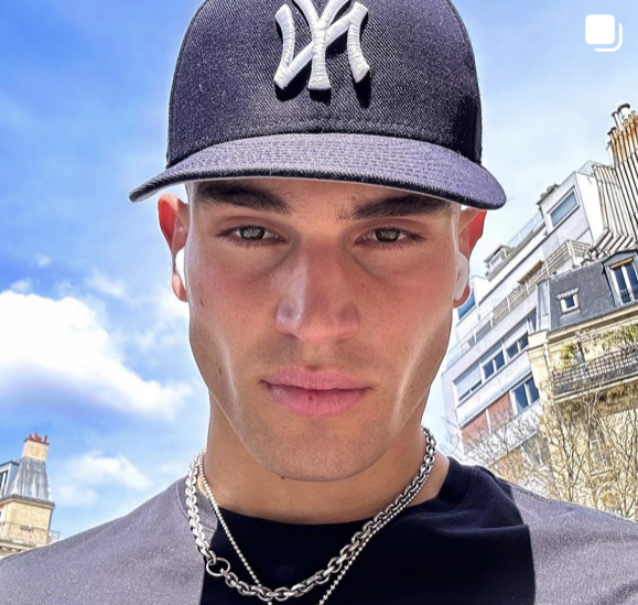 6FE4ACF6 E453 4278 900A EEEC54DB4ABC