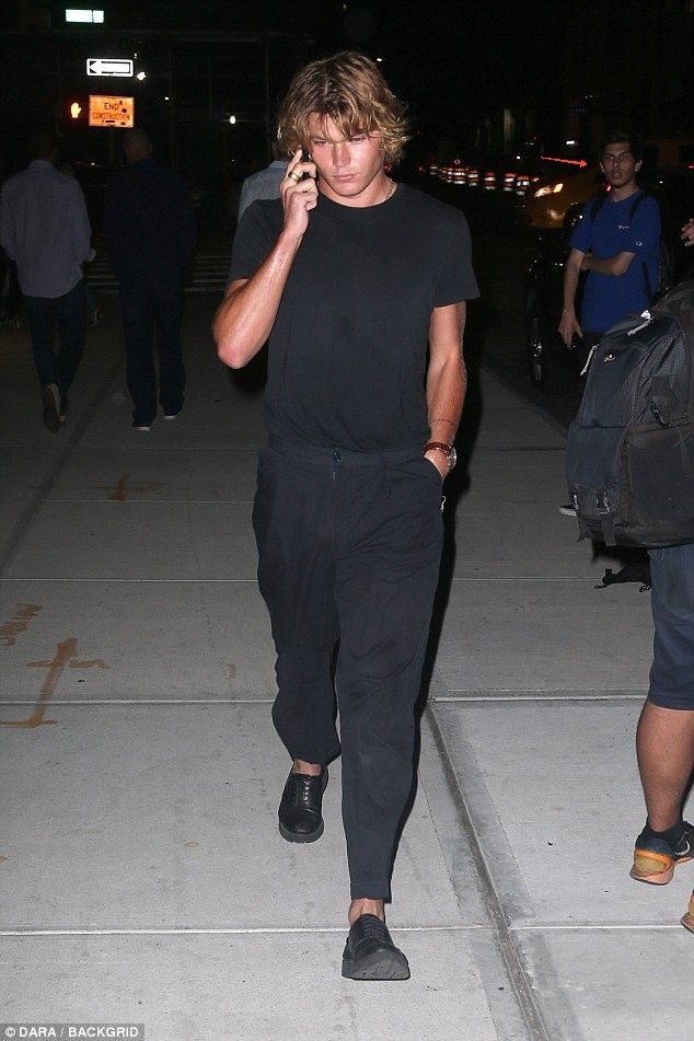 1715368 68F5391D 65B5 49EA 961F 7141E5CBFD55