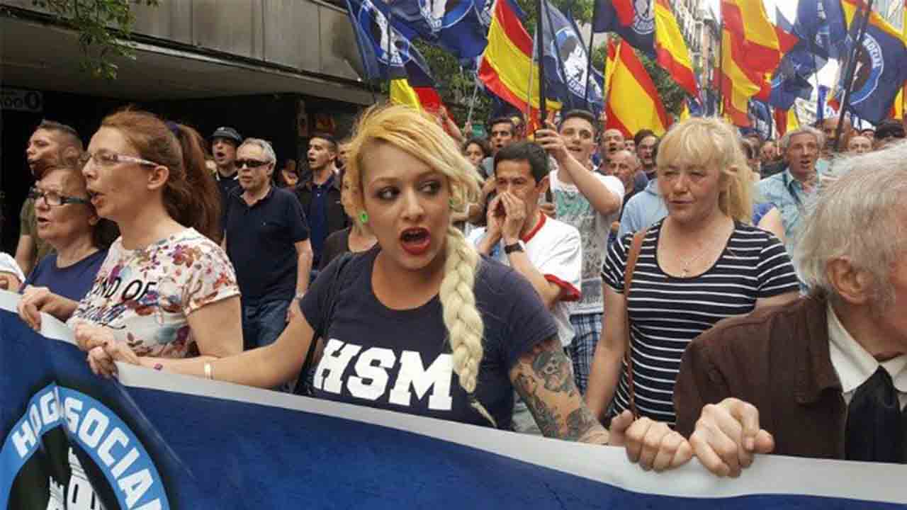 Querella por ciberacoso contra un taxista vinculado a Hogar Social Madrid
