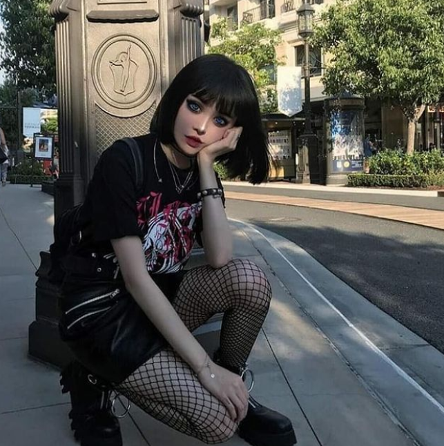Hazelle bellamiie  Instagram photos and videos   Google Chrome 2122020  20 28 46 0