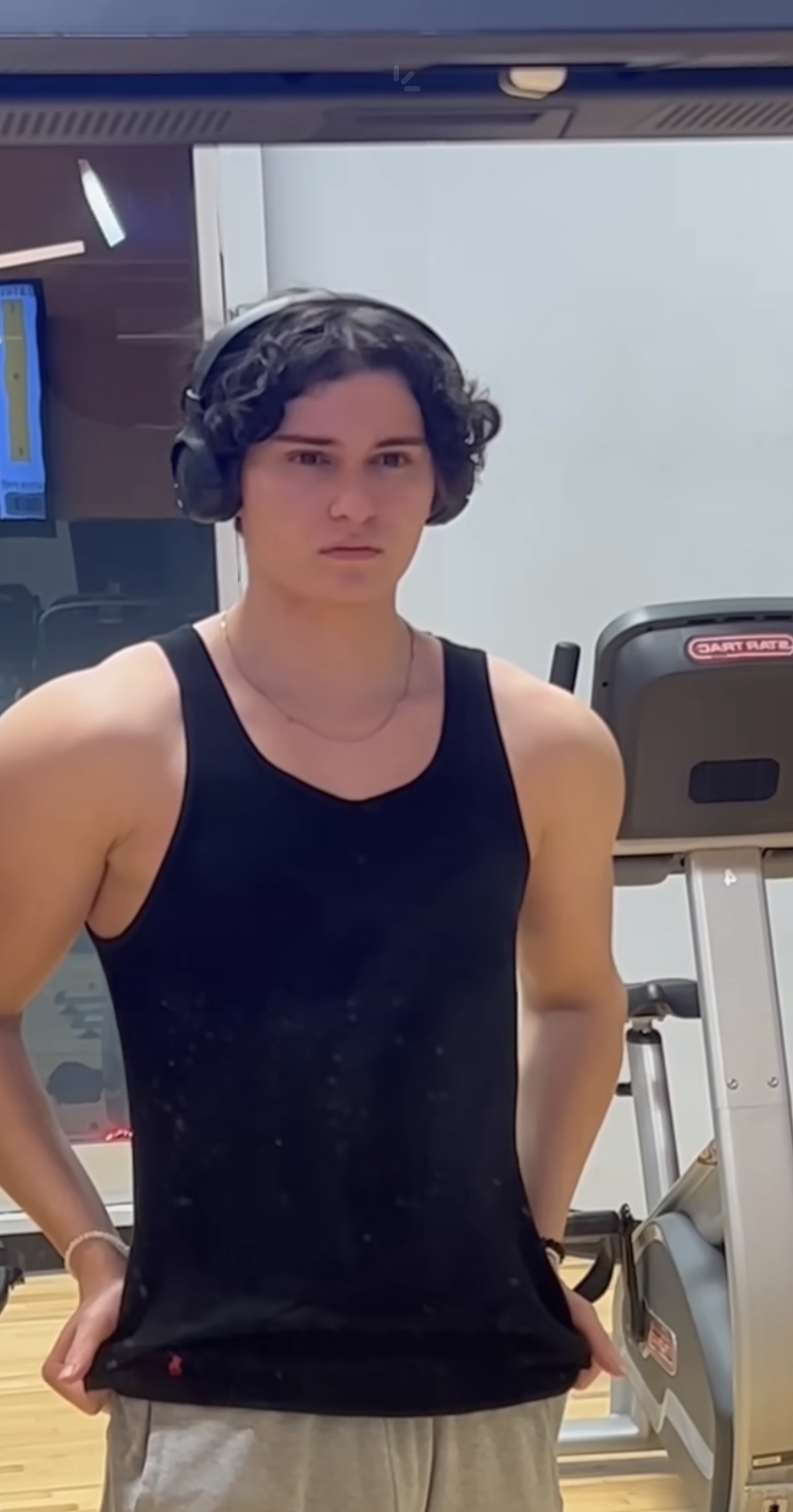 4C28A6EE 0061 490C 9C80 EC9BDF82570C